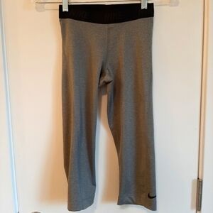Nike Dri Fit Cropped Leggings XS